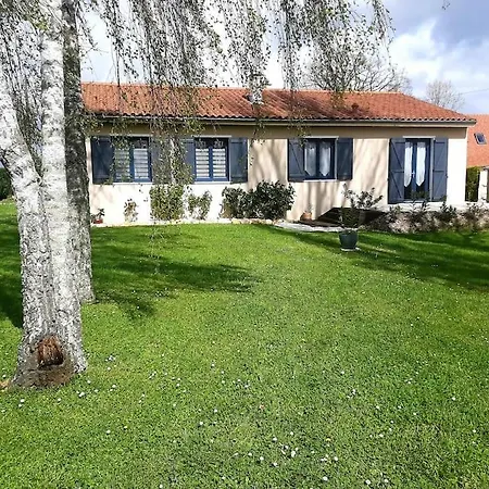 Maison Recente Au Coeur De La Campagne Holiday home *